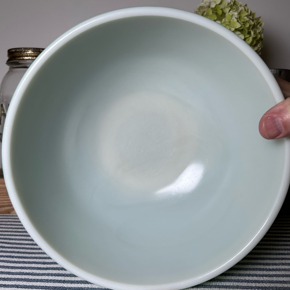 Green PYREX Mixing Bowl “US PAT OFF” - Picture 8 of 13